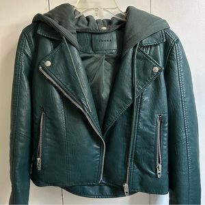 Leather jacket💚